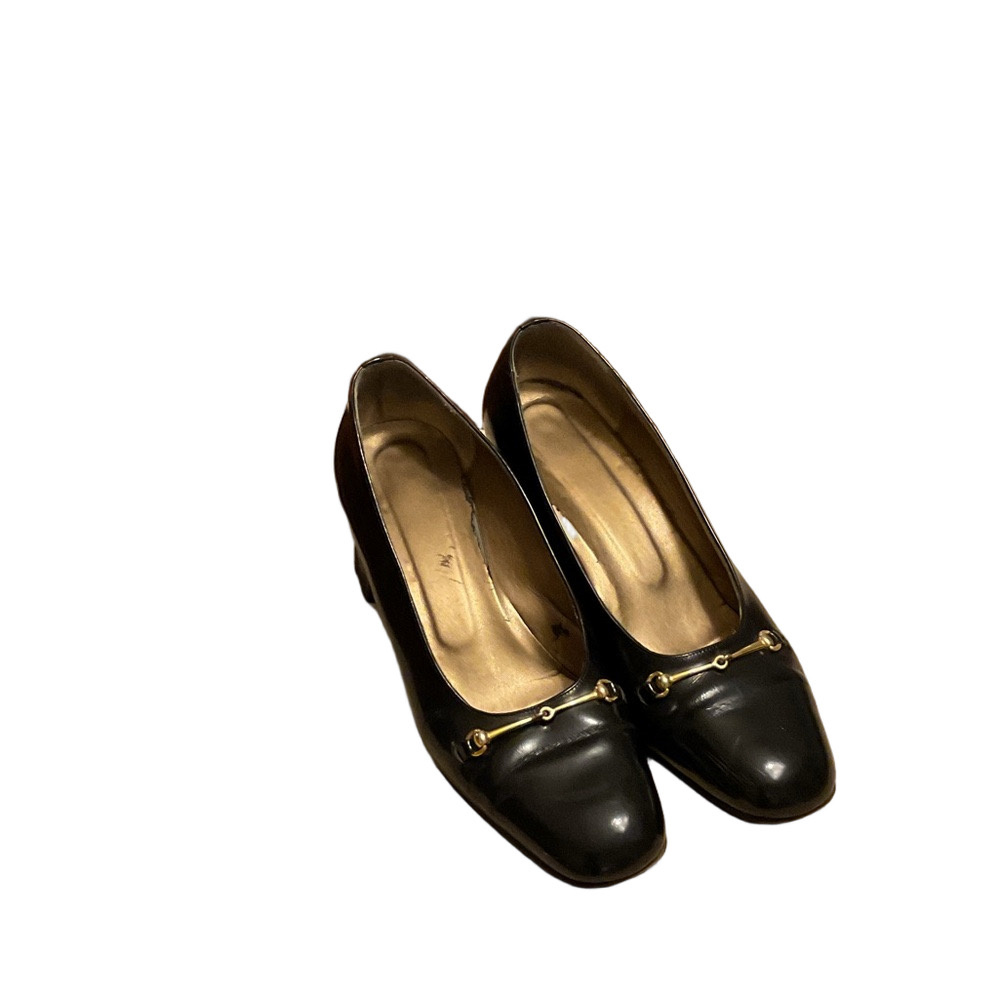 Vero Cuoio Black Pumps with Gold Accents